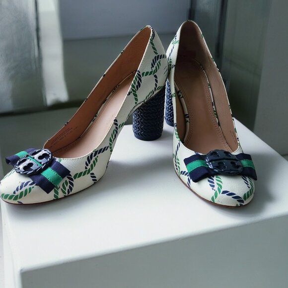 LIKE NEW VINTAGE AUTHENTIC TORY BURCH NAUTICAL CLASSIC LEATHER HEELS SHOES - Picture 3 of 14
